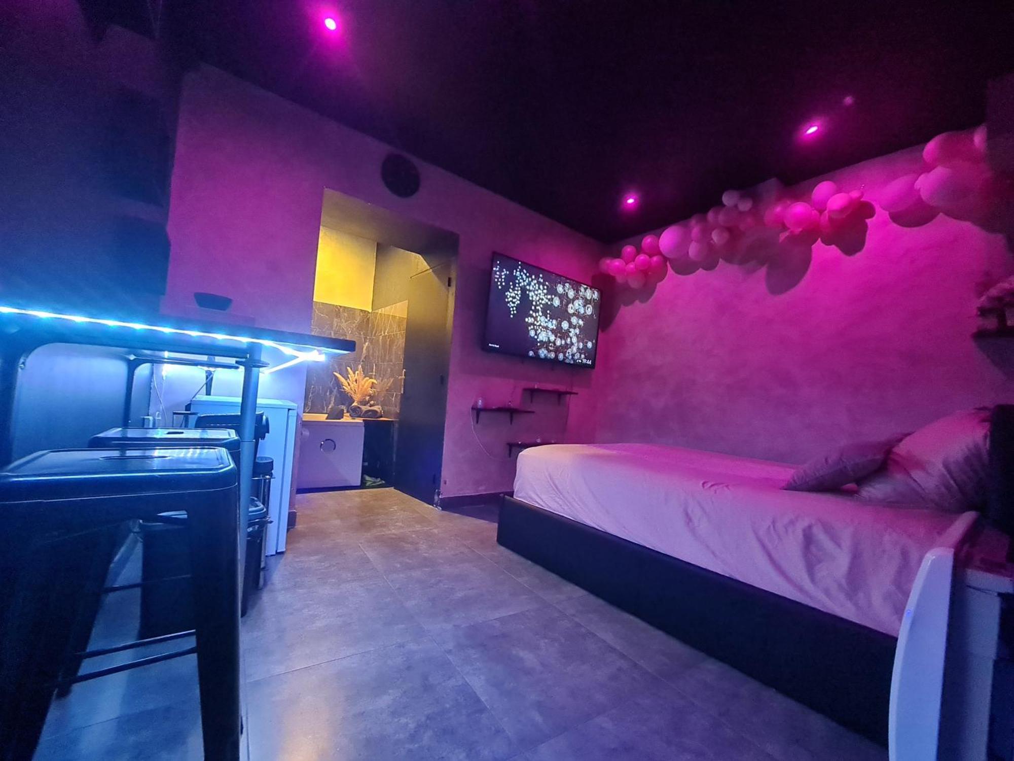 Love Room Spa Jacuzzi Lyon Dış mekan fotoğraf